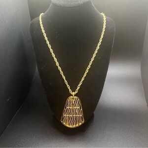 Vintage Crown Trifari Chain filigree Pendant Necklace Gold tone